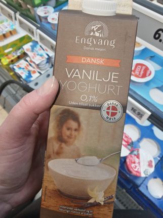 Engvang sukkerfri vanilje yoghurt indeholder Aspartam