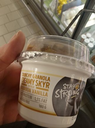 Stay strong granola creamy skyr med vanilje indeholder Aspartam